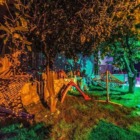 Denize Manzarali Oezel Havuzlu Ev Gameover Вилла